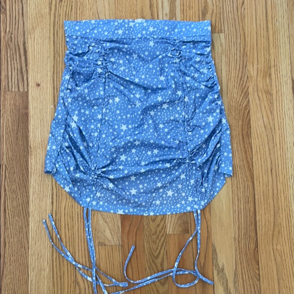 Light blue star patterned scrunch skirt